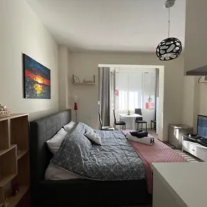 https://lovely-one-bedroom-studio-in-tirana.hotels-in-tirana.com